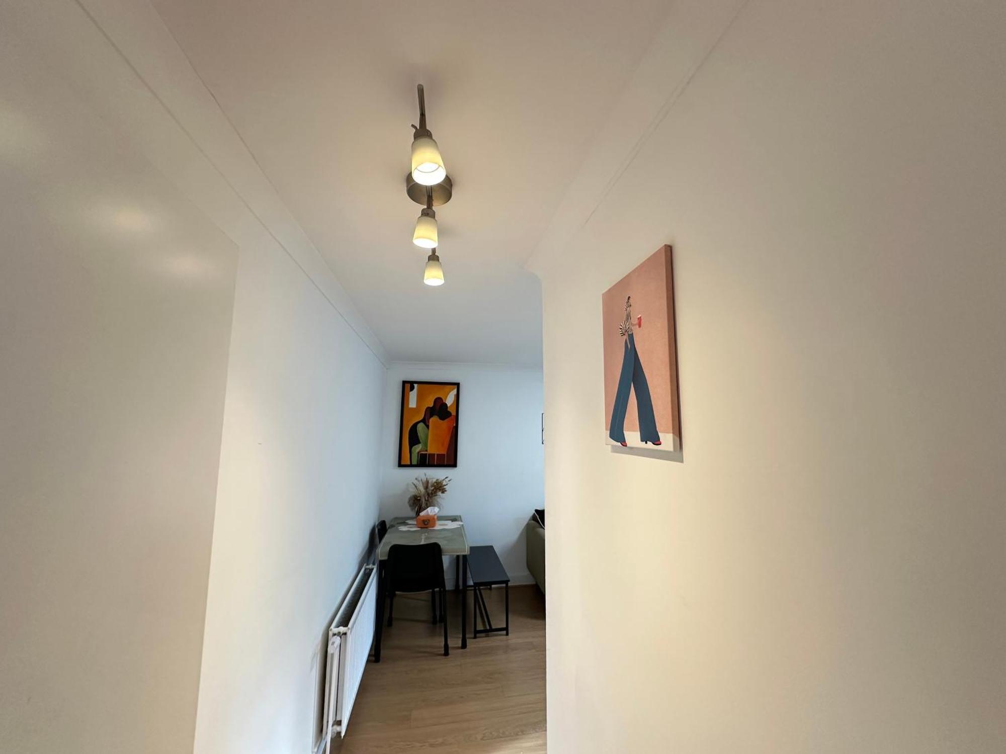 Stylish One Bedroom Apartment — Photos 1